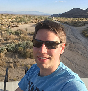 Image of Gerrit Schellenberger in the desert